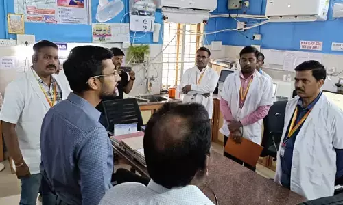 ಲಿಂಗಸೂಗೂರು ಸಾರ್ವಜನಿಕ ಆಸ್ಪತ್ರೆಗೆ ಜಿಲ್ಲಾಧಿಕಾರಿ ಭೇಟಿ, ಪರಿಶೀಲನೆ