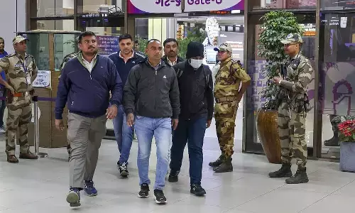 ಅಹಮದಾಬಾದ್ ಗೆ ಬಂದಿಳಿದ ಅಮೆರಿಕದಿಂದ ಗಡೀಪಾರಿಗೊಳಗಾದ 33 ಗುಜರಾತಿಗಳು