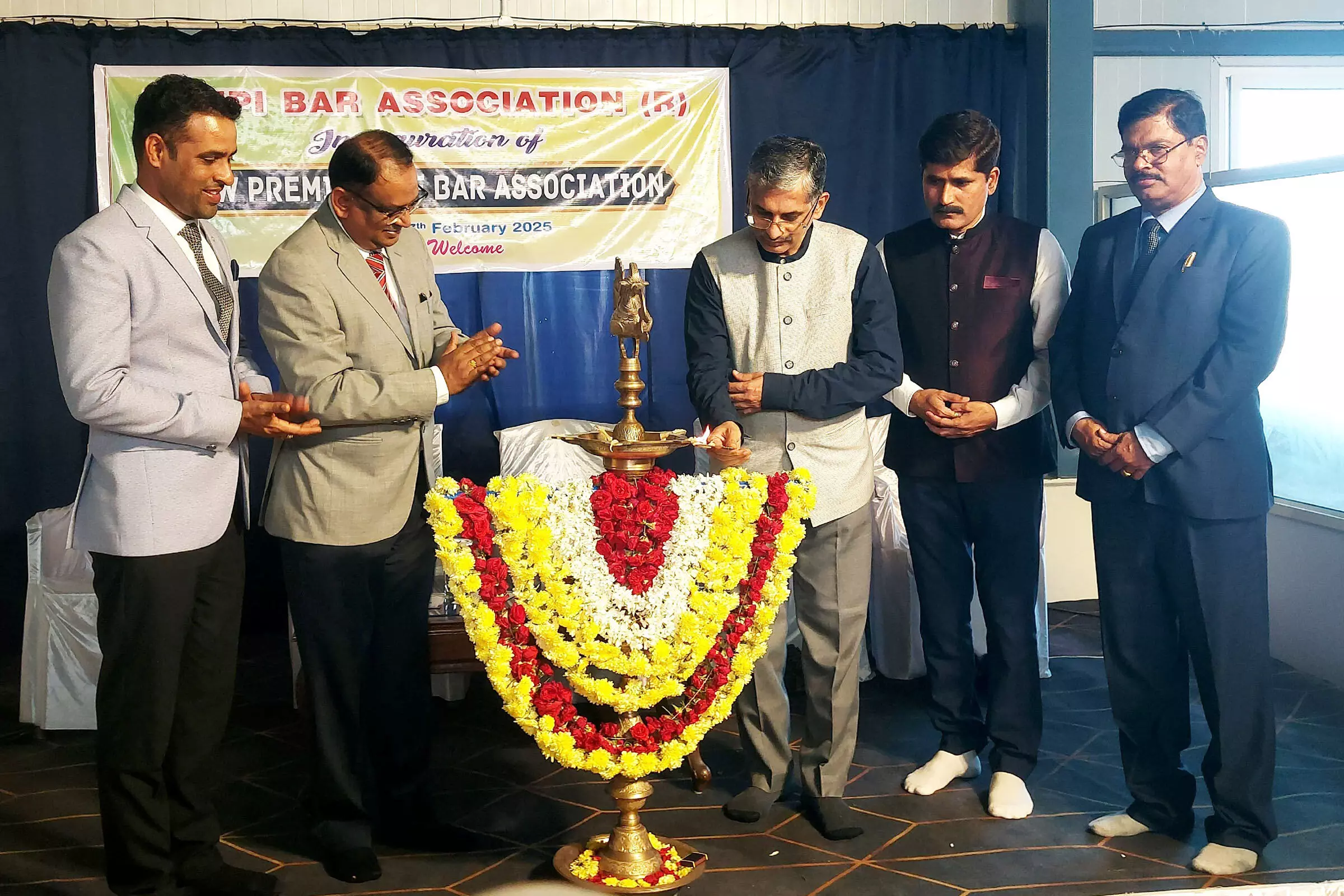 ಎಲ್ಲ ಕೋರ್ಟ್ಗಳಿಗೆ ಹೊಸದಾಗಿ ಮಧ್ಯಸ್ಥಿಕೆದಾರರ ನೇಮಕ: ನ್ಯಾ.ಇಂದಿರೇಶ್ ಎಲ್ಲ ಕೋರ್ಟ್ಗಳಿಗೆ ಹೊಸದಾಗಿ ಮಧ್ಯಸ್ಥಿಕೆದಾರರ ನೇಮಕ: ನ್ಯಾ.ಇಂದಿರೇಶ್