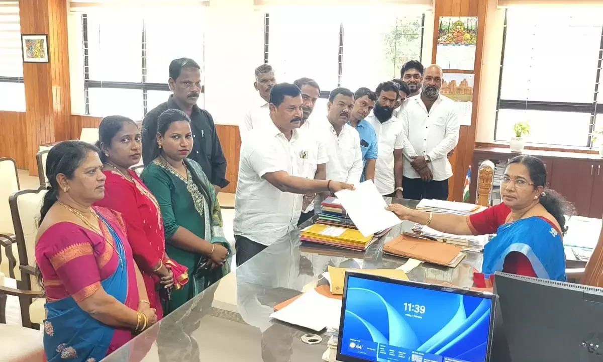 ಮಲ್ಪೆ ರಾಷ್ಟ್ರೀಯ ಹೆದ್ದಾರಿ ದುರಸ್ತಿಗೆ ಆಗ್ರಹಿಸಿ ಡಿಸಿಗೆ ಮನವಿ