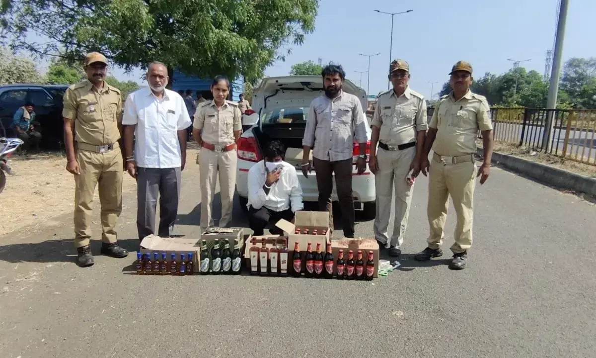 ಬೀದರ್ | ಮಹಾರಾಷ್ಟ್ರದಿಂದ ಅಕ್ರಮವಾಗಿ ಸಾಗಿಸುತ್ತಿದ್ದ ಮದ್ಯ ಜಪ್ತಿ; ವ್ಯಕ್ತಿಯ ಬಂಧನ