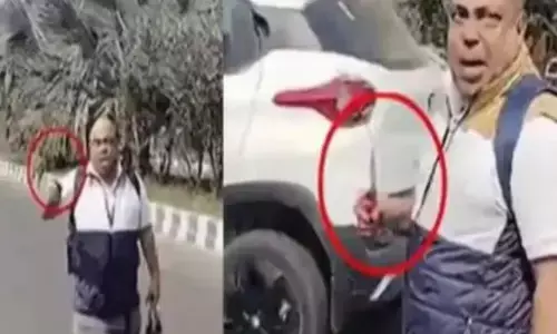 ರಜೆ ನಿರಾಕರಿಸಿದ್ದಕ್ಕೆ ನಾಲ್ವರು ಸಹೋದ್ಯೋಗಿಗಳಿಗೆ ಚೂರಿಯಿಂದ ಇರಿದ ಸರಕಾರಿ ನೌಕರ : ಇಬ್ಬರ ಸ್ಥಿತಿ ಗಂಭೀರ