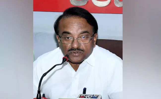 ಕಲಬುರಗಿ | ಸುಳ್ಳು ಆರೋಪ ಹೊರಸಿದ್ದಕ್ಕೆ ಮಾನನಷ್ಟ ಮೊಕದ್ದಮೆಗೆ ಚಿಂತನೆ : ಶಶೀಲ್ ಜಿ.ನಮೋಶಿ ಕಲಬುರಗಿ | ಸುಳ್ಳು ಆರೋಪ ಹೊರಸಿದ್ದಕ್ಕೆ ಮಾನನಷ್ಟ ಮೊಕದ್ದಮೆಗೆ ಚಿಂತನೆ : ಶಶೀಲ್ ಜಿ.ನಮೋಶಿ