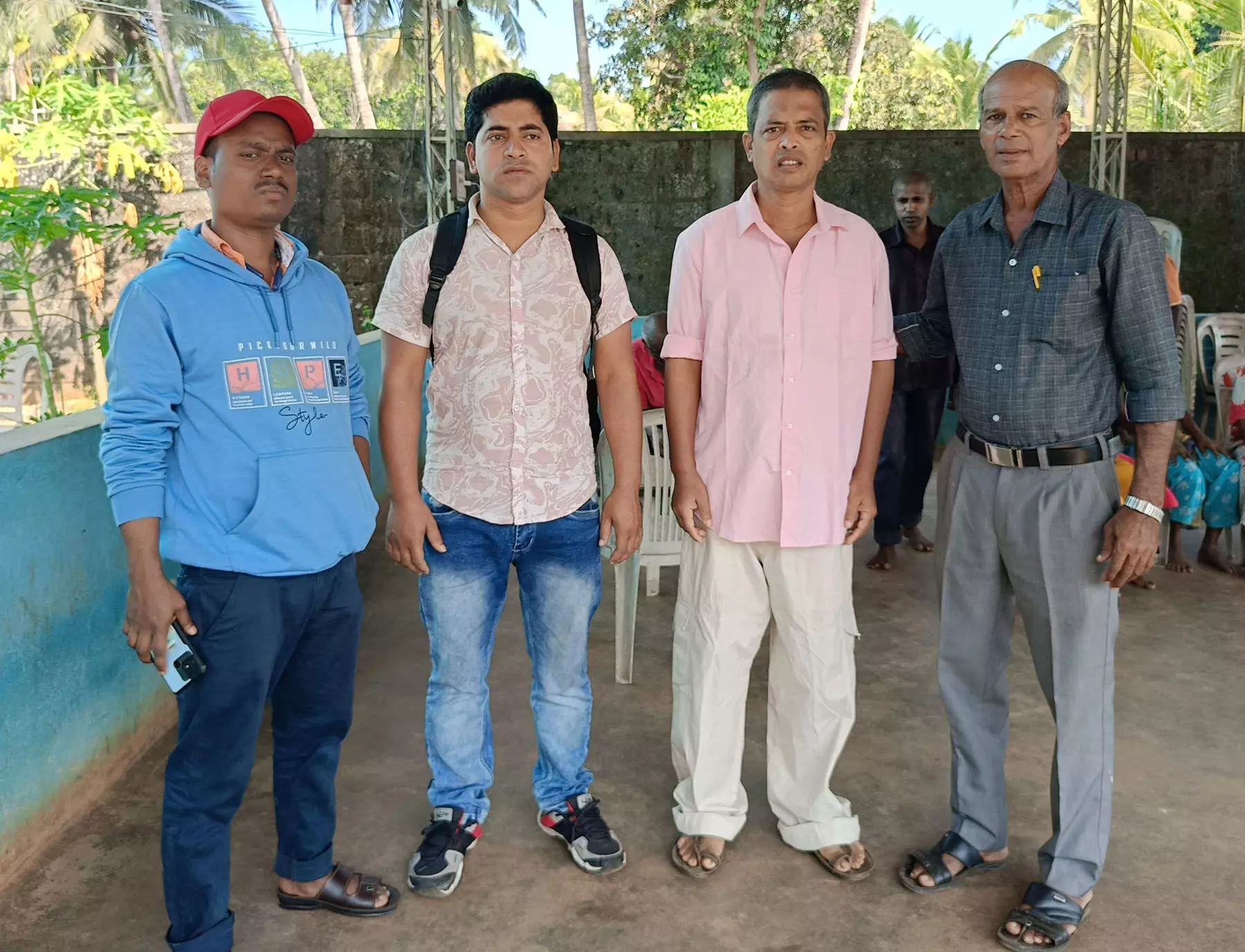 ಪ.ಬಂಗಾಳದ ತನ್ನ ಕುಟುಂಬ ಸೇರಿಕೊಂಡ ಕೌಸರ್ ಆಲಿ ಪ.ಬಂಗಾಳದ ತನ್ನ ಕುಟುಂಬ ಸೇರಿಕೊಂಡ ಕೌಸರ್ ಆಲಿ