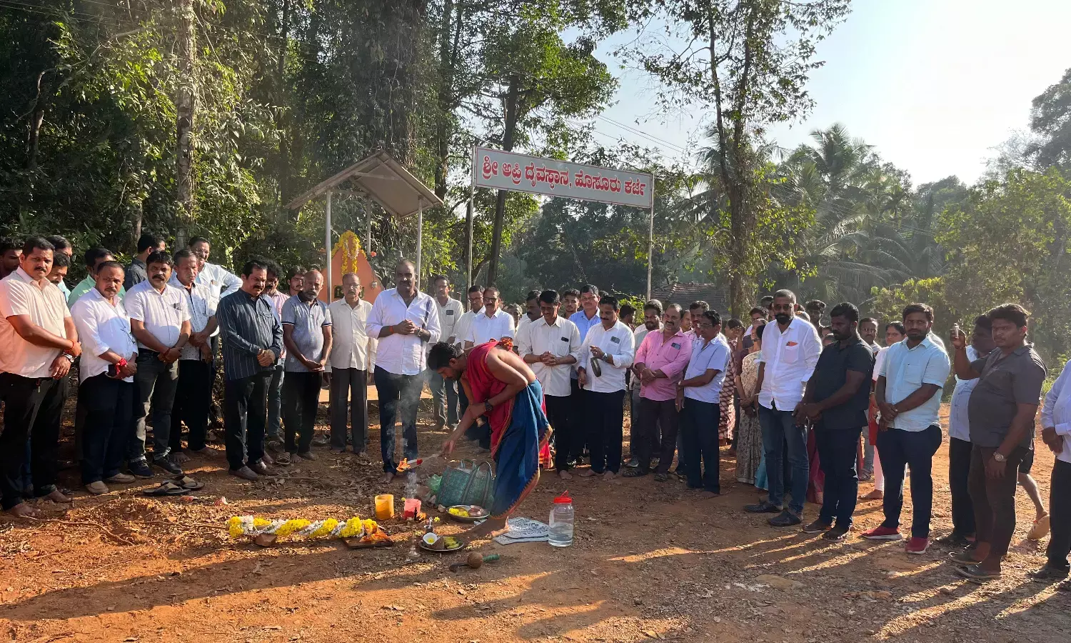 10 ಕೋಟಿ ರೂ.ವೆಚ್ಚದ ಚತುಷ್ಪಥ ಕಾಮಗಾರಿಗೆ ಚಾಲನೆ