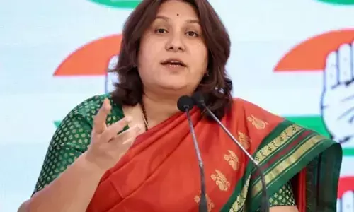 ‌ಆಪ್ ಪಕ್ಷವನ್ನು ಗೆಲ್ಲಿಸುವುದು ನಮ್ಮ ಜವಾಬ್ಧಾರಿಯಲ್ಲ: ದಿಲ್ಲಿಯಲ್ಲಿ ಸೋಲು ಎದುರಿಸುತ್ತಿರುವ ಆಪ್ ಬಗ್ಗೆ ಕಾಂಗ್ರೆಸ್ ಟೀಕೆ