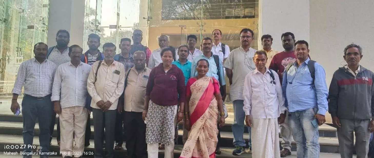 ‘ಆದಿವಾಸಿ ಅಭಿವೃದ್ಧಿ ನಿಗಮ’ ಸ್ಥಾಪನೆಗೆ ಬುಡಕಟ್ಟು ಸಮುದಾಯಗಳ ಒತ್ತಾಯ ‘ಆದಿವಾಸಿ ಅಭಿವೃದ್ಧಿ ನಿಗಮ’ ಸ್ಥಾಪನೆಗೆ ಬುಡಕಟ್ಟು ಸಮುದಾಯಗಳ ಒತ್ತಾಯ