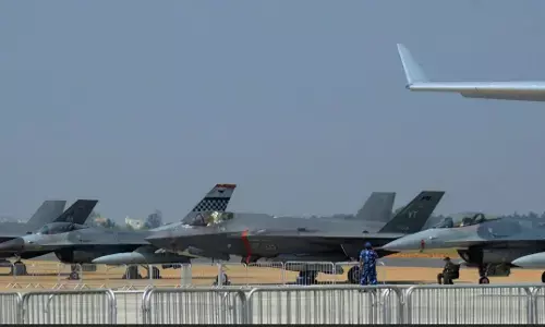 ಬೆಂಗಳೂರು | ಏರೋ ಇಂಡಿಯಾ ವೈಮಾನಿಕ ಪ್ರದರ್ಶನ : ಸಂಚಾರ ದಟ್ಟಣೆ ಸಾಧ್ಯತೆ, ಹಲವೆಡೆ ಮಾರ್ಗ ಬದಲು