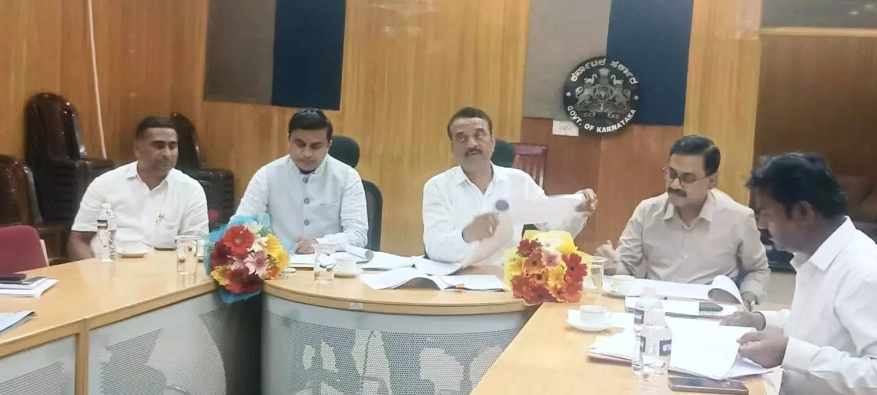 Photo of Metting Photo of Metting