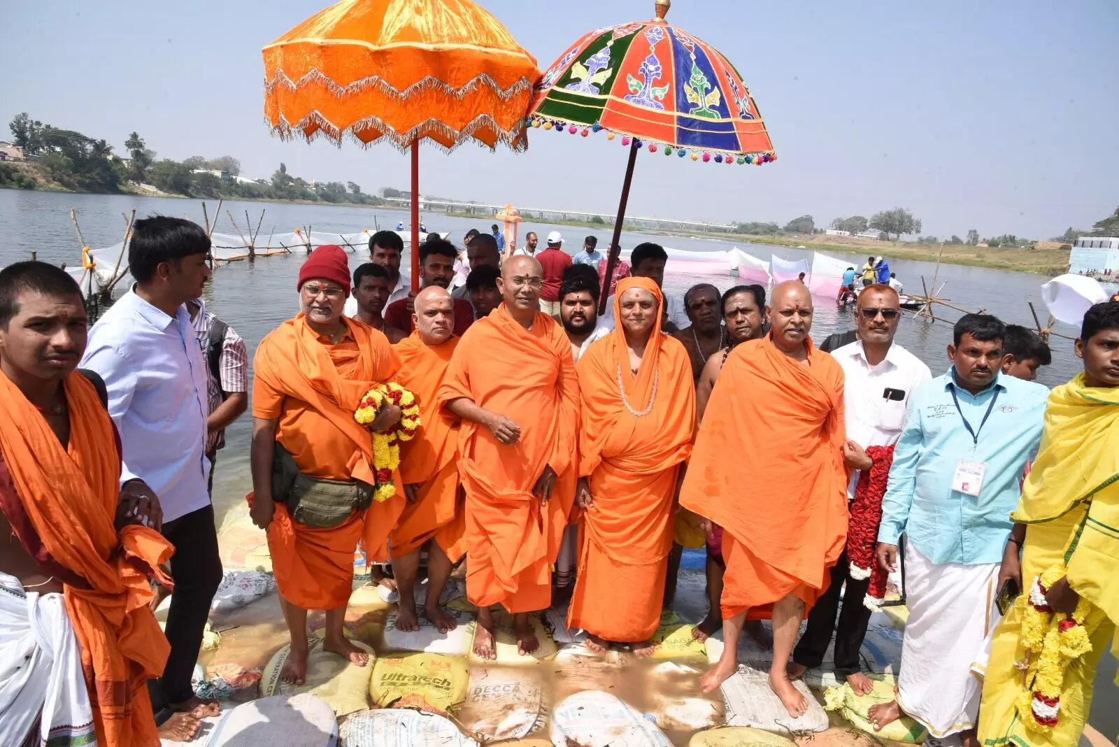 13ನೇ ಕುಂಭಮೇಳಕ್ಕೆ ವಿದ್ಯುಕ್ತ ಚಾಲನೆ; ತಿರುಮಕೂಡಲು ನರಸೀಪುರದ ತ್ರಿವೇಣಿ ಸಂಗಮದಲ್ಲಿ ಕುಂಭಮೇಳದ ಸಂಭ್ರಮ 13ನೇ ಕುಂಭಮೇಳಕ್ಕೆ ವಿದ್ಯುಕ್ತ ಚಾಲನೆ; ತಿರುಮಕೂಡಲು ನರಸೀಪುರದ ತ್ರಿವೇಣಿ ಸಂಗಮದಲ್ಲಿ ಕುಂಭಮೇಳದ ಸಂಭ್ರಮ