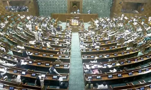 ಎಲ್ಲಾ ನಿಲುವಳಿ ಸೂಚನೆ ನಿರ್ಣಯಗಳನ್ನು  ತಿರಸ್ಕರಿಸಿದ ಸ್ಪೀಕರ್ : ಲೋಕಸಭೆಯಲ್ಲಿ ವಿಪಕ್ಷಗಳಿಂದ ಗದ್ದಲ