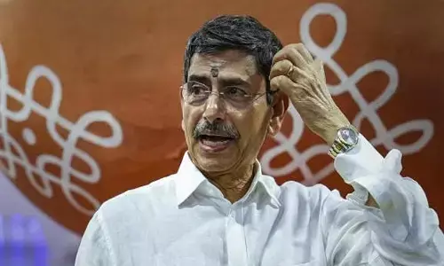 ಮರು ಅಂಗೀಕರಿಸಿದ ಮಸೂದೆಗಳನ್ನು ರಾಷ್ಟ್ರಪತಿಗಳಿಗೆ ಶಿಫಾರಸು ಮಾಡಲು ಹೇಗೆ ಸಾಧ್ಯ?: ತಮಿಳುನಾಡು ರಾಜ್ಯಪಾಲರ ಮೌನದ ಕುರಿತು ಚಾಟಿ ಬೀಸಿದ ಸುಪ್ರೀಂ ಕೋರ್ಟ್