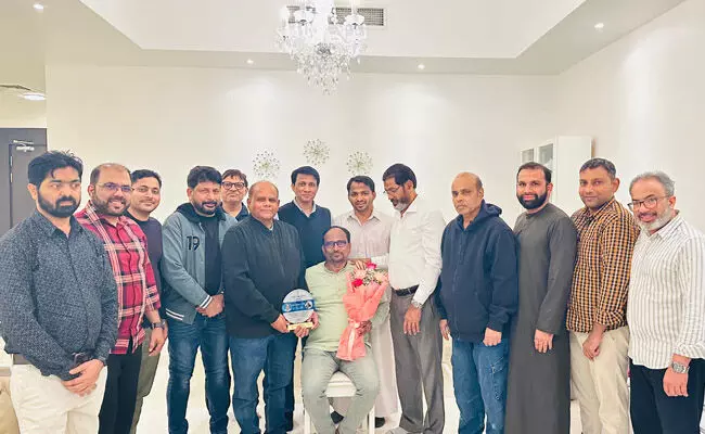 ಅಬುಧಾಬಿ| ಕರ್ನಾಟಕ ಬ್ಯಾರಿ ಸಾಹಿತ್ಯ ಅಕಾಡೆಮಿ ಅಧ್ಯಕ್ಷ ಉಮರ್ ಯು.ಎಚ್ ರಿಗೆ ಬಿಡಬ್ಲ್ಯೂಎಫ್ ವತಿಯಿಂದ ಸನ್ಮಾನ