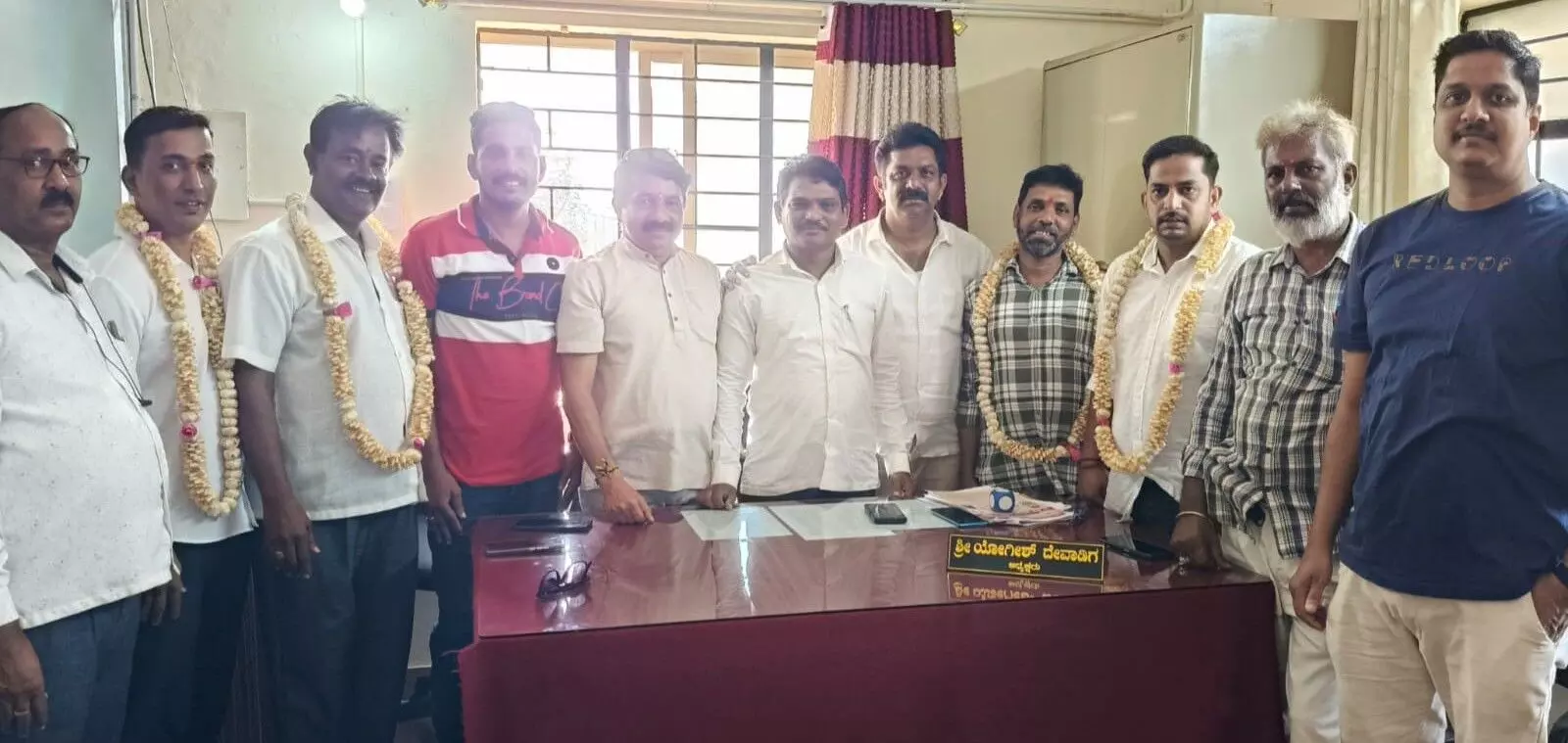 ಕಾರ್ಕಳ: ನೂತನ ಪುರಸಭಾ ಸದಸ್ಯರುಗಳಿಗೆ ಸನ್ಮಾನ ಕಾರ್ಕಳ: ನೂತನ ಪುರಸಭಾ ಸದಸ್ಯರುಗಳಿಗೆ ಸನ್ಮಾನ