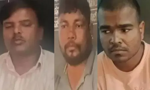 ಶಿವಮೊಗ್ಗ | ಅಕ್ರಮ ಮರಳುಗಾರಿಕೆ ತಡೆಯಲು ಹೋದ ಮಹಿಳಾ ಅಧಿಕಾರಿಗೆ ನಿಂದನೆ; ಮೂವರ ಬಂಧನ