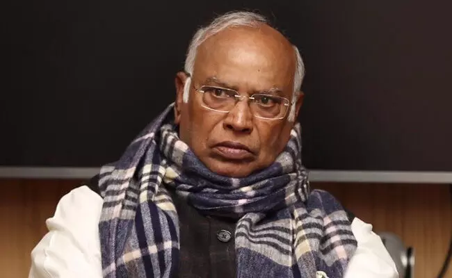 ಸುಳ್ಳನ್ನೇ ಚಾಳಿ ಮಾಡಿಕೊಂಡಿರುವ ಪ್ರಧಾನಿ ಮೋದಿಯ ಪ್ರವಾಸದಿಂದ ನಿರೀಕ್ಷಿಸಬಹುದಾದ ಫಲಿತಾಂಶ ಏನೂ ಇಲ್ಲ: ಮಲ್ಲಿಕಾರ್ಜುನ ಖರ್ಗೆ