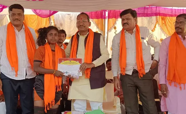 ಬೀದರ್ | ಮಕ್ಕಳು ವಿದ್ಯಾಭ್ಯಾಸದ ಜೊತೆಗೆ ಕ್ರೀಡೆಗೆ ಮಹತ್ವ ನೀಡಬೇಕು : ಶಾಸಕ ಪ್ರಭು ಚವ್ಹಾಣ್