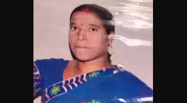 ಪೊಲೀಸ್ ಕಸ್ಟಡಿಯಲ್ಲಿದ್ದ ನಕ್ಸಲ್ ಲಕ್ಷ್ಮೀ ತೊಂಬಟ್ಟುಗೆ ನ್ಯಾಯಾಂಗ ಬಂಧನ ಪೊಲೀಸ್ ಕಸ್ಟಡಿಯಲ್ಲಿದ್ದ ನಕ್ಸಲ್ ಲಕ್ಷ್ಮೀ ತೊಂಬಟ್ಟುಗೆ ನ್ಯಾಯಾಂಗ ಬಂಧನ