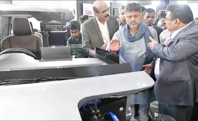 ಜಾಗತಿಕ ಹೂಡಿಕೆ ಸಮಾವೇಶ | ʼಸ್ವಯಂಚಾಲಿತ ಕಾರುʼ ಸಂಚಾರ ಕ್ಷೇತ್ರದಲ್ಲಿನ ಬಹುದೊಡ್ಡ ತಂತ್ರಜ್ಞಾನವಾಗಲಿದೆ : ಸಂತೋಷ್ ಅಯ್ಯರ್ ಜಾಗತಿಕ ಹೂಡಿಕೆ ಸಮಾವೇಶ | ʼಸ್ವಯಂಚಾಲಿತ ಕಾರುʼ ಸಂಚಾರ ಕ್ಷೇತ್ರದಲ್ಲಿನ ಬಹುದೊಡ್ಡ ತಂತ್ರಜ್ಞಾನವಾಗಲಿದೆ : ಸಂತೋಷ್ ಅಯ್ಯರ್