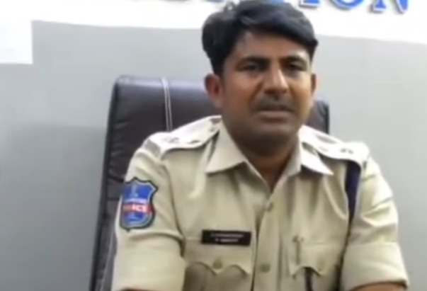 ಹೈದರಾಬಾದ್ | ಶಿವ ದೇವಾಲಯದಲ್ಲಿ ಮಾಂಸದ ತುಂಡು ಪತ್ತೆ ಬಳಿಕ ಉದ್ವಿಗ್ನತೆ : ತನಿಖೆ ವೇಳೆ ಅಪರಾಧಿ ಬೆಕ್ಕು ಎಂದು ಬಯಲು!