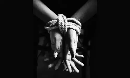 ಮಧ್ಯಪ್ರದೇಶ | ತಾಯಿಯ ಕಣ್ಣಿಗೆ ಕಾರದ ಪುಡಿ ಎರಚಿ ಸಕ್ಕರೆ ವರ್ತಕನ ಪುತ್ರನನ್ನು ಅಪಹರಿಸಿದ ದುಷ್ಕರ್ಮಿಗಳು