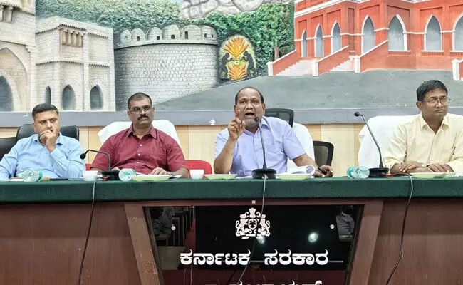 Photo of Metting Photo of Metting