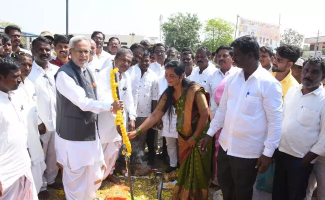 ಯಾದಗಿರಿ | ರಾಮಸಮುದ್ರದಲ್ಲಿ 688 ಲಕ್ಷ ರೂ. ವೆಚ್ಚದ ಮೂರು ಕಾಮಗಾರಿ ಉದ್ಘಾಟನೆ ಯಾದಗಿರಿ | ರಾಮಸಮುದ್ರದಲ್ಲಿ 688 ಲಕ್ಷ ರೂ. ವೆಚ್ಚದ ಮೂರು ಕಾಮಗಾರಿ ಉದ್ಘಾಟನೆ