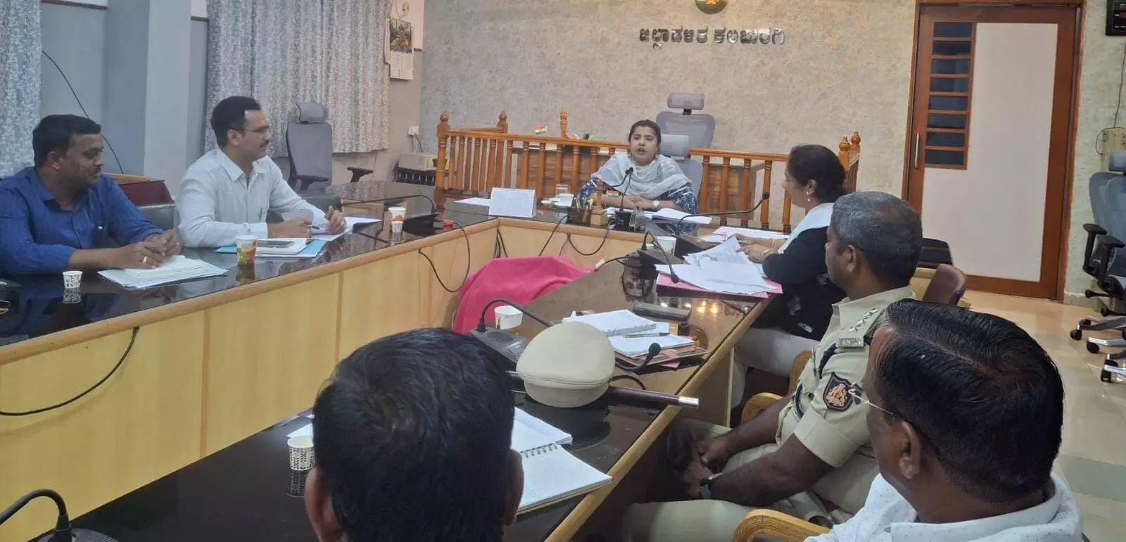 Photo of Metting Photo of Metting