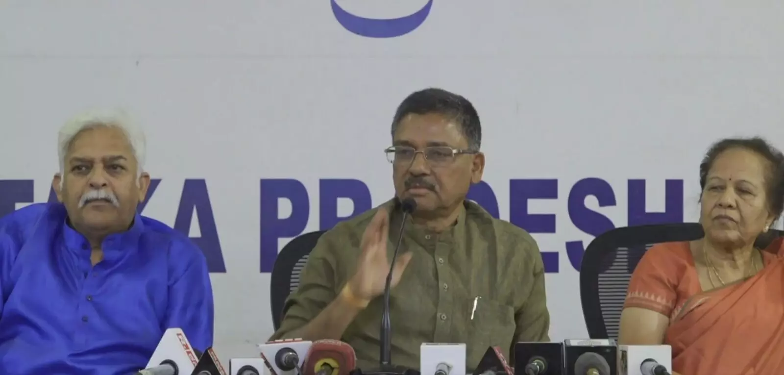 ಬಿಜೆಪಿಯು ಲೇವಾದೇವಿಗಾರರು, ದೊಡ್ಡ ಉದ್ಯಮಿಗಳ ಪರವಾಗಿರುವ ಪಕ್ಷ : ವಿ.ಎಸ್.ಉಗ್ರಪ್ಪ