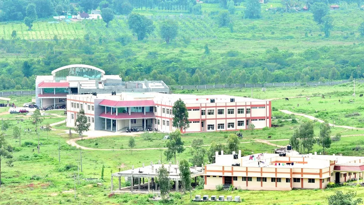 ಮುಚ್ಚುವ ಭೀತಿಯಲ್ಲಿ ಕೊಡಗು ವಿಶ್ವವಿದ್ಯಾನಿಲಯ; ಅತಂತ್ರ ಸ್ಥಿತಿಯಲ್ಲಿ ವಿದ್ಯಾರ್ಥಿಗಳು