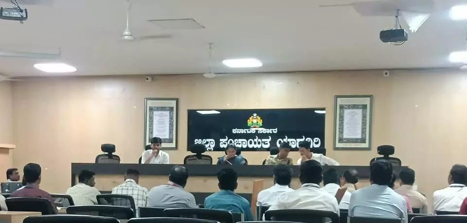 Photo of Metting Photo of Metting