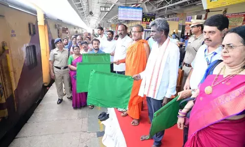 ಉಡುಪಿ- ಪ್ರಯಾಗ್‌ರಾಜ್ ವಿಶೇಷ ರೈಲಿಗೆ ಚಾಲನೆ