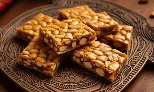 ಇನ್ನು ಮುಂದೆ ಚಿಕ್ಕಿ ಇಲ್ಲ; ಶಾಲಾ ಮಕ್ಕಳಿಗೆ ಮೊಟ್ಟೆ, ಬಾಳೆಹಣ್ಣನ್ನು ಮಾತ್ರ ವಿತರಿಸಲು ಸರಕಾರ ಆದೇಶ