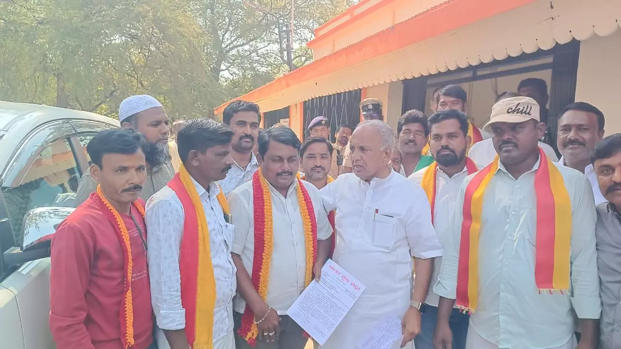 ಸಿರವಾರ | ಕುಡಿಯುವ ನೀರಿನ ಕೆರೆ ನಿರ್ಮಾಣಕ್ಕೆ ಕರವೇ ಒತ್ತಾಯ