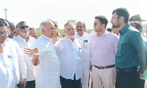 ರಾಂಪುರ ಕೆರೆ ಪ್ರದೇಶಕ್ಕೆ ಸಚಿವ ಎನ್‌ ಎಸ್ ಬೋಸರಾಜು ಭೇಟಿ; ಪರಿಶೀಲನೆ