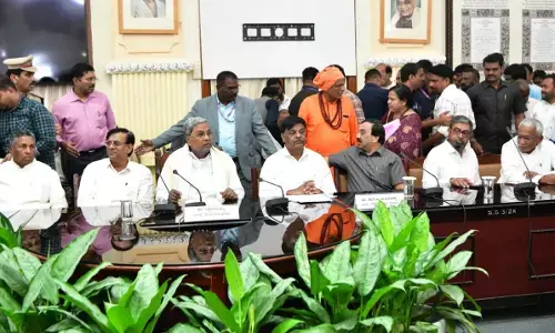 ದಲಿತ ಮುಖಂಡರೊಂದಿಗೆ ಸಿಎಂ ಸಿದ್ದರಾಮಯ್ಯ ಬಜೆಟ್ ಪೂರ್ವಭಾವಿ ಸಭೆ: ಎಸ್‍ಸಿ-ಎಸ್‍ಟಿ ವರ್ಗಗಳ ಬೇಡಿಕೆ ಪರಿಶೀಲಿಸುವ ಭರವಸೆ