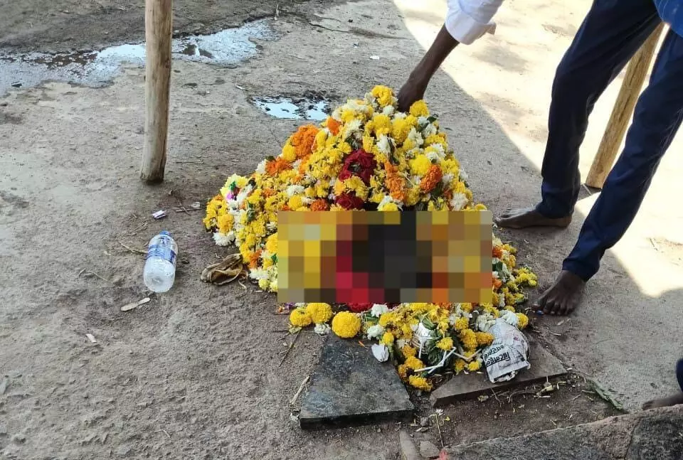 ಯಾದಗಿರಿ | ಪರಸನಳ್ಳಿ ಗ್ರಾಮದೇವತೆ ಜಾತ್ರೆಯಲ್ಲಿ ಪ್ರಾಣಿ ಬಲಿ ಯಾದಗಿರಿ | ಪರಸನಳ್ಳಿ ಗ್ರಾಮದೇವತೆ ಜಾತ್ರೆಯಲ್ಲಿ ಪ್ರಾಣಿ ಬಲಿ