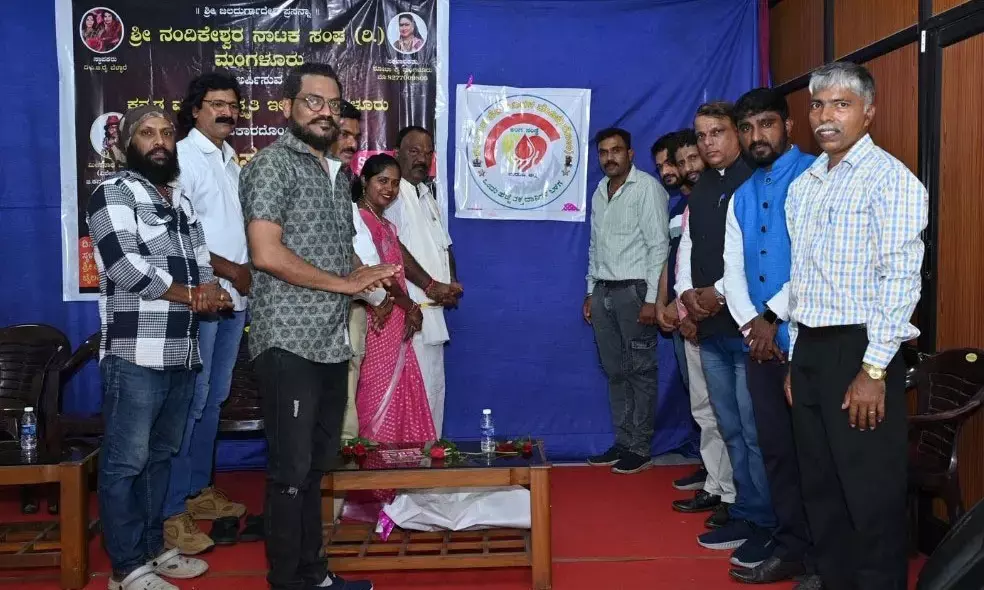 ಒಂದು ಹೆಜ್ಜೆ ರಕ್ತದಾನಿ ಬಳಗದ ಪೋಸ್ಟರ್ ಅನಾವರಣ