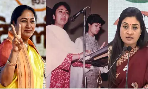 1995ರಲ್ಲಿ ರೇಖಾ ಗುಪ್ತ ಮತ್ತು ತಾನು ಒಟ್ಟಾಗಿ ಪ್ರಮಾಣ ವಚನ ಸ್ವೀಕರಿಸಿದ್ದ ಭಾವಚಿತ್ರ ಹಂಚಿಕೊಂಡ ಕಾಂಗ್ರೆಸ್ ನಾಯಕಿ ಅಲ್ಕಾ ಲಂಬಾ