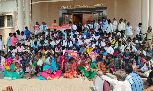 ಯಾದಗಿರಿ | ಯುವತಿಯರ ನಿಗೂಢ ಸಾವಿನ ಪ್ರಕರಣ: ತನಿಖೆಗೆ ಆಗ್ರಹಿಸಿ ಪ್ರತಿಭಟನೆ