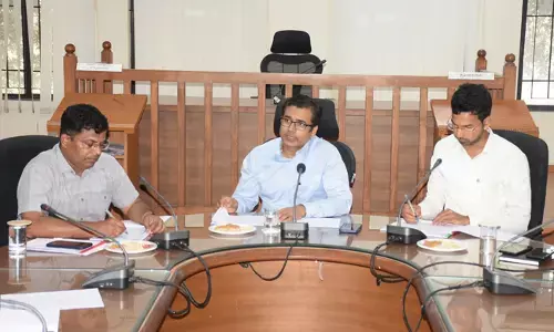 ಯಾದಗಿರಿ | ಬಡ, ಮಧ್ಯಮ ವರ್ಗದ ಜನರಿಗೆ ಅನುಕೂಲವಾಗುವ ಯೋಜನೆಗಳ ಲಾಭ ಅರ್ಹರಿಗೆ ತಲುಪಿಸಿ : ಜಂಟಿ ಕಾರ್ಯದರ್ಶಿ ಸಮೀರ್ ಶುಕ್ಲಾ