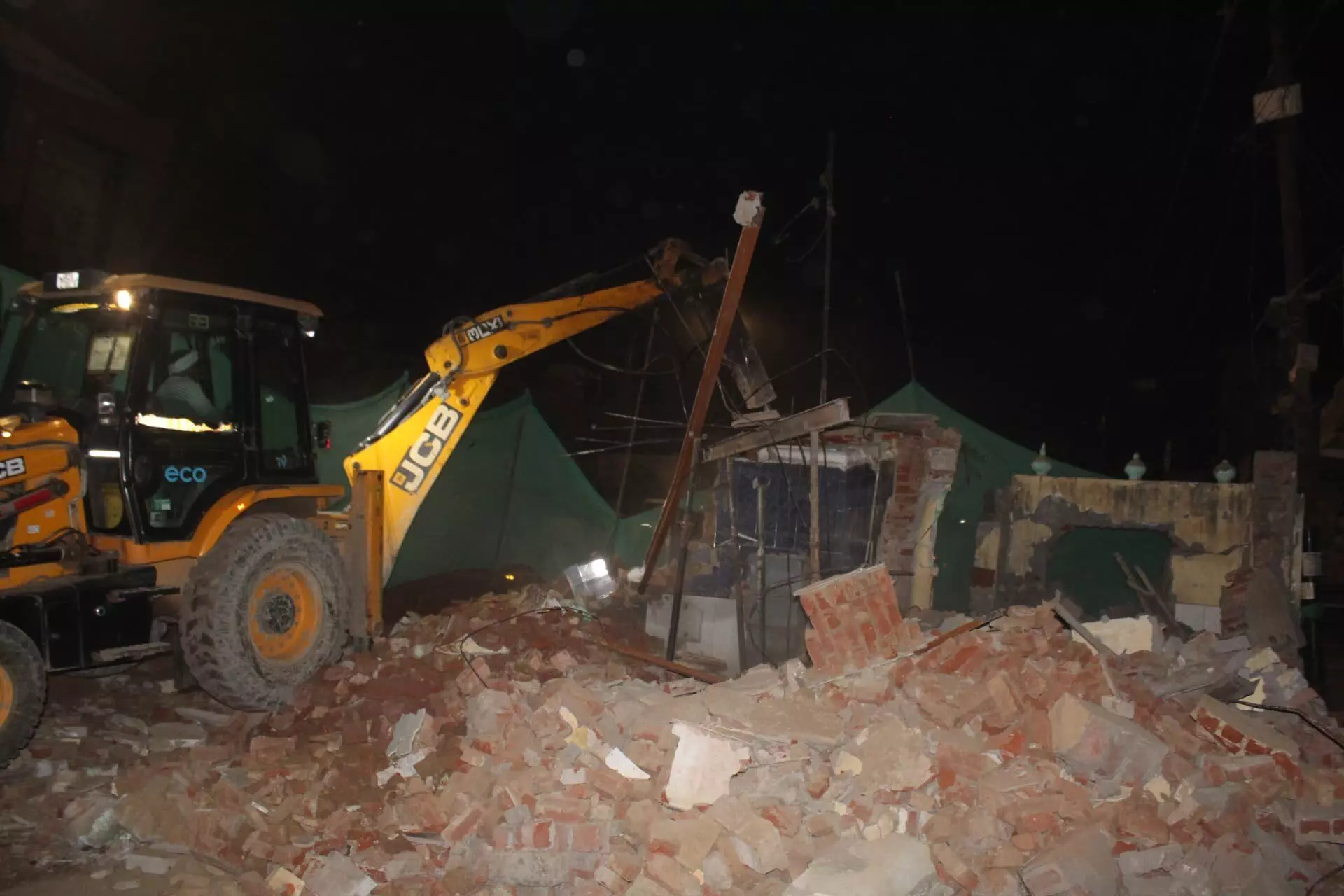 ಮೀರತ್ ಆರ್‌ಆರ್‌ಟಿಎಸ್ ಗೆ ದಾರಿ ಮಾಡಲು 150 ವರ್ಷದ ಹಳೆಯ ಮಸೀದಿ ನೆಲಸಮ !