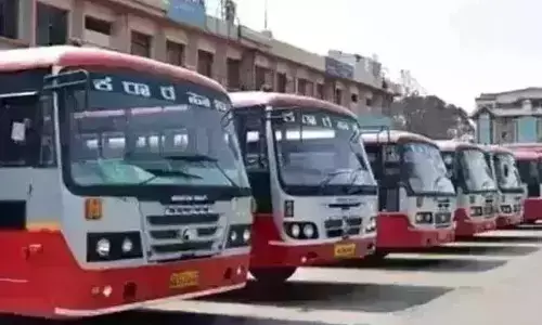 ಬೆಳಗಾವಿ ಬಳಿ ಮಹಾರಾಷ್ಟ್ರ ಸಾರಿಗೆ ಬಸ್ ಮೇಲೆ ದಾಳಿ ; ಕರ್ನಾಟಕ - ಮಹಾರಾಷ್ಟ್ರ ನಡುವಿನ ಬಸ್ ಸೇವೆ ಸ್ಥಗಿತ