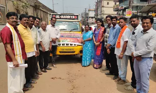 ಉಳ್ಳಾಲ | ಶ್ರೀ ಮಾರಿಯಮ್ಮ ಕ್ಷೇತ್ರ ಬ್ರಹ್ಮ ಕಲಶೋತ್ಸವಕ್ಕೆ ಹಸಿರು ಹೊರೆ ಕಾಣಿಕೆ ಸಮರ್ಪಣೆ