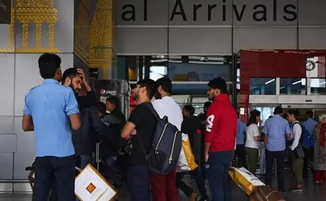 ಅಮೆರಿಕದಿಂದ ಗಡಿಪಾರಾದ 12 ಅಕ್ರಮ ವಲಸಿಗರು ಹೊಸದಿಲ್ಲಿಗೆ ಆಗಮನ; ಪನಾಮದಿಂದ ರವಾನೆ