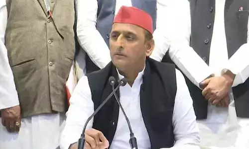 ಡಬಲ್ ಎಂಜಿನ್ ಸರಕಾರದ ಒಂದು ಎಂಜಿನ್ ವಿದೇಶದ್ದೇ?: ಅಖಿಲೇಶ್ ಟೀಕೆ