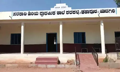 ಯಾದಗಿರಿ | ದಲಿತ ಮಕ್ಕಳ ಊಟದ ತಟ್ಟೆ ತೊಳೆಯಲು ಅಡುಗೆ ಸಿಬ್ಬಂದಿ ನಿರಾಕರಣೆ ಆರೋಪ; ಮಧ್ಯಾಹ್ನದ ಬಿಸಿಯೂಟ ಬಂದ್!