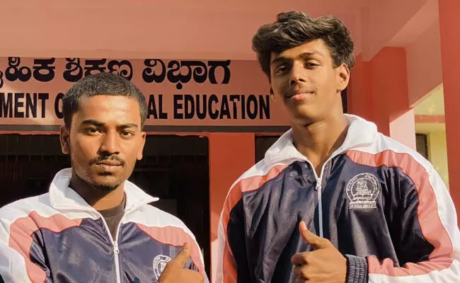 ಕಲಬುರಗಿ | ಗುಲ್ಬರ್ಗಾ ವಿಶ್ವವಿದ್ಯಾಲಯ ಹ್ಯಾಂಡ್ ಬಾಲ್ ತಂಡಕ್ಕೆ ಸೋಹಂ, ಪ್ರಜ್ವಲ್ ಆಯ್ಕೆ