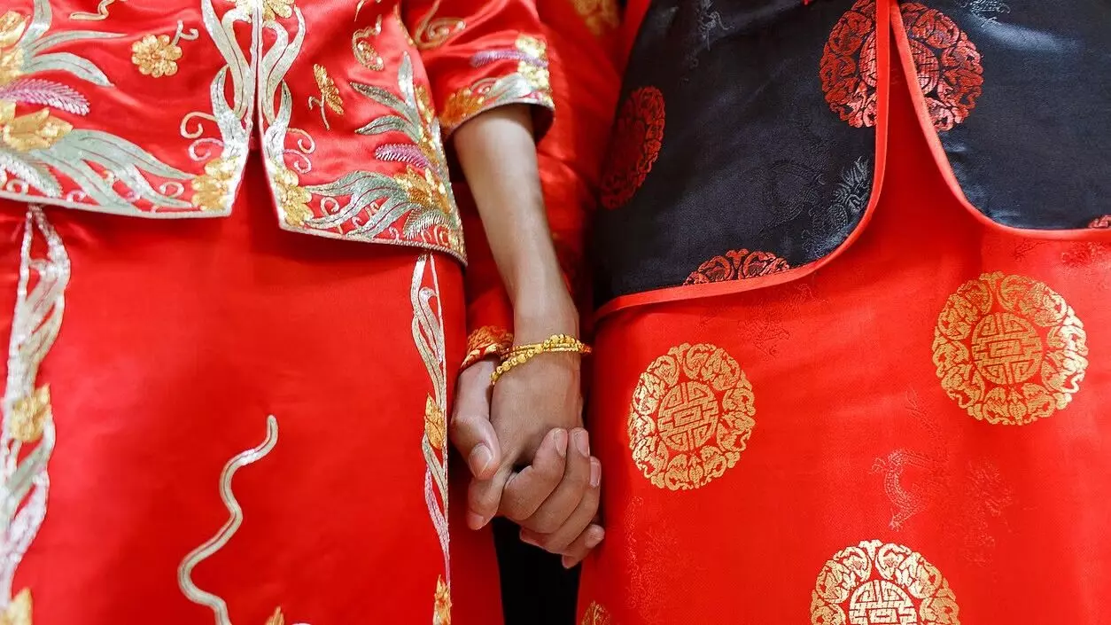 ಸೆಪ್ಟೆಂಬರ್ ಒಳಗೆ ವಿವಾಹವಾಗಬೇಕು, ಇಲ್ಲದಿದ್ದರೆ ಕೆಲಸದಿಂದ ಕಿತ್ತೊಗೆಯಲಾಗುವುದು : ಅವಿವಾಹಿತರು, ವಿಚ್ಛೇದಿತರಿಗೆ ಗಡುವು ನೀಡಿದ ಚೀನಾ ಕಂಪೆನಿ! ಸೆಪ್ಟೆಂಬರ್ ಒಳಗೆ ವಿವಾಹವಾಗಬೇಕು, ಇಲ್ಲದಿದ್ದರೆ ಕೆಲಸದಿಂದ ಕಿತ್ತೊಗೆಯಲಾಗುವುದು : ಅವಿವಾಹಿತರು, ವಿಚ್ಛೇದಿತರಿಗೆ ಗಡುವು ನೀಡಿದ ಚೀನಾ ಕಂಪೆನಿ!