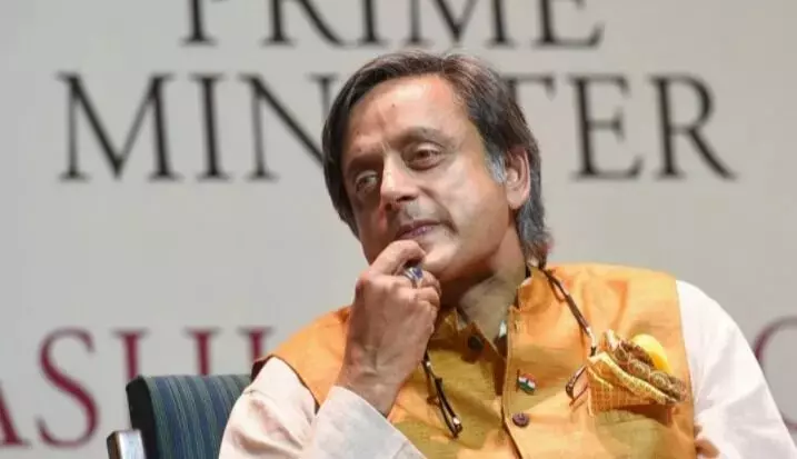 ಎಡರಂಗ ಸರಕಾರ ಪ್ರಶಂಸಿಸಿ ತರೂರ್ ಲೇಖನದ ವಿವಾದ | ಕೇರಳದ ಕಾಂಗ್ರೆಸ್ ನಾಯಕರಿಗೆ ಹೈಕಮಾಂಡ್ ಬುಲಾವ್ ಎಡರಂಗ ಸರಕಾರ ಪ್ರಶಂಸಿಸಿ ತರೂರ್ ಲೇಖನದ ವಿವಾದ | ಕೇರಳದ ಕಾಂಗ್ರೆಸ್ ನಾಯಕರಿಗೆ ಹೈಕಮಾಂಡ್ ಬುಲಾವ್